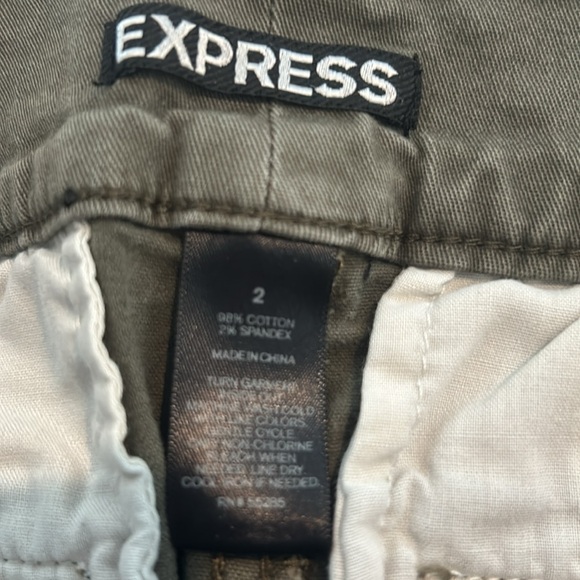 Express army green lower rise shorts - Picture 3 of 3